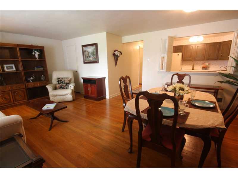 1524 Greentree Road Pittsburgh, PA 15220 - Photo 5 of 24 Great Room. Another View of the Living Room Dining Combo.