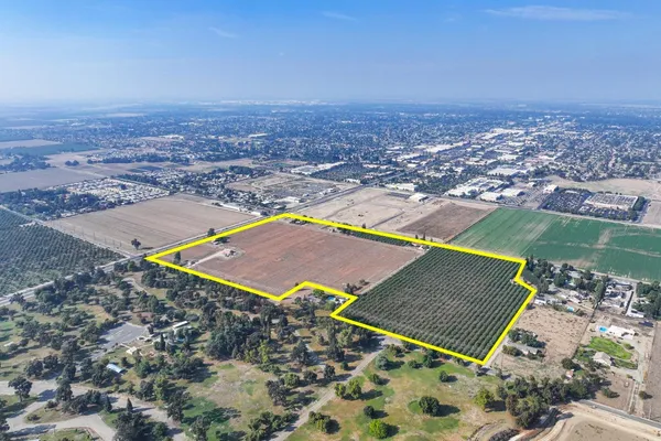 $6,790,000 | 27274 South Mooney Boulevard, Visalia, CA 93277
