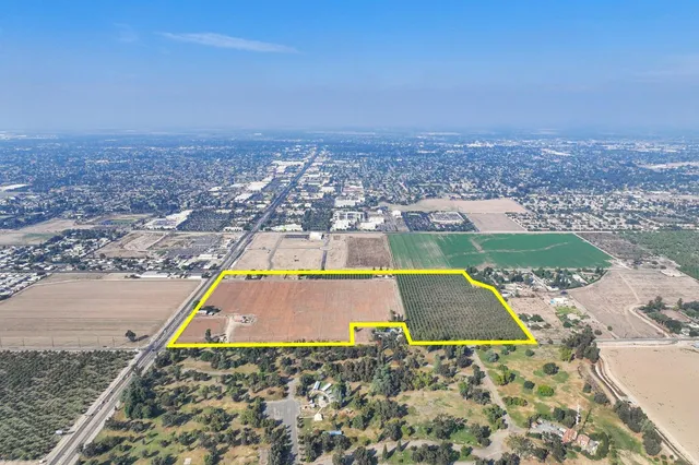 $6,790,000 | 27274 South Mooney Boulevard, Visalia, CA 93277