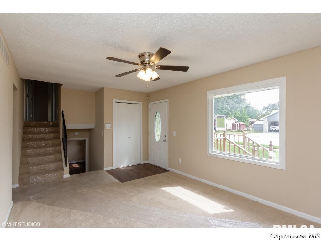 3210 East Chat Drive Decatur, IL 62526 - Photo 5 of 21