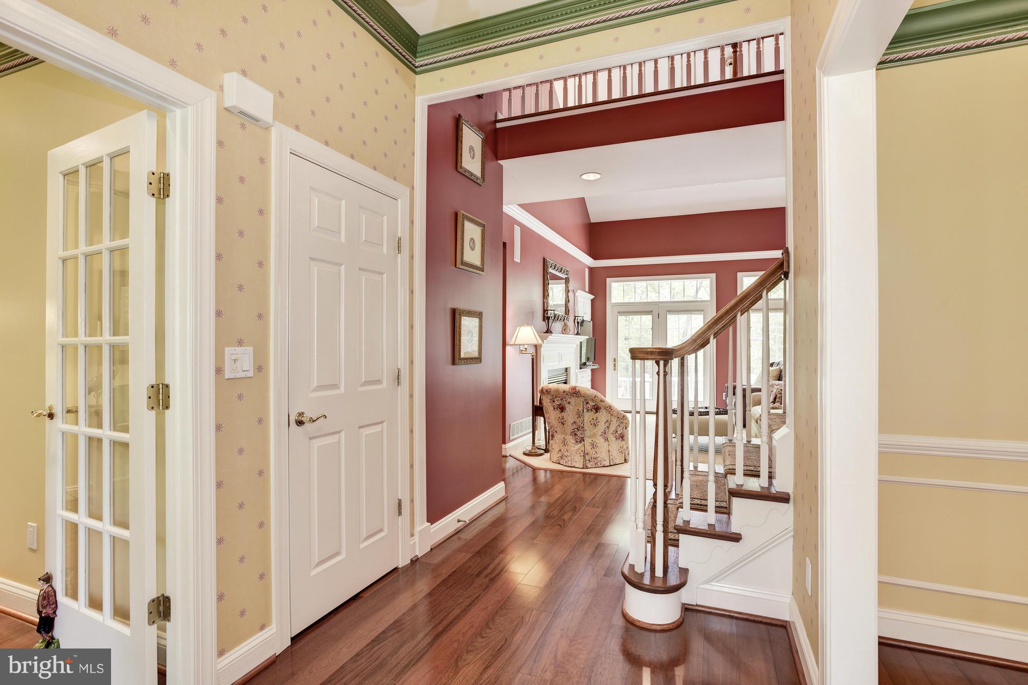 293 Bell Road Westminster, MD 21158 - Photo 2 of 28 Foyer