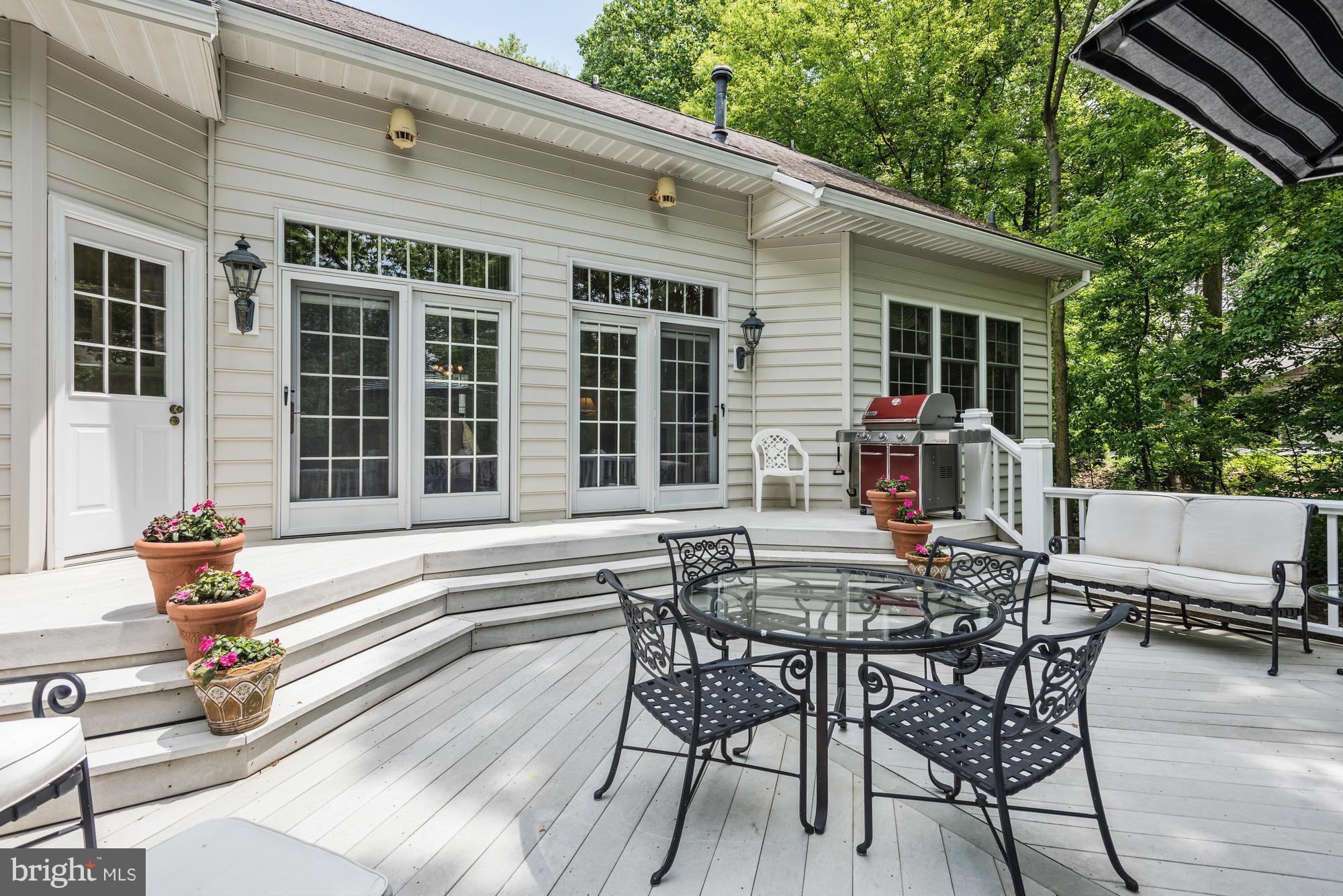 293 Bell Road Westminster, MD 21158 - Photo 23 of 28 Deck