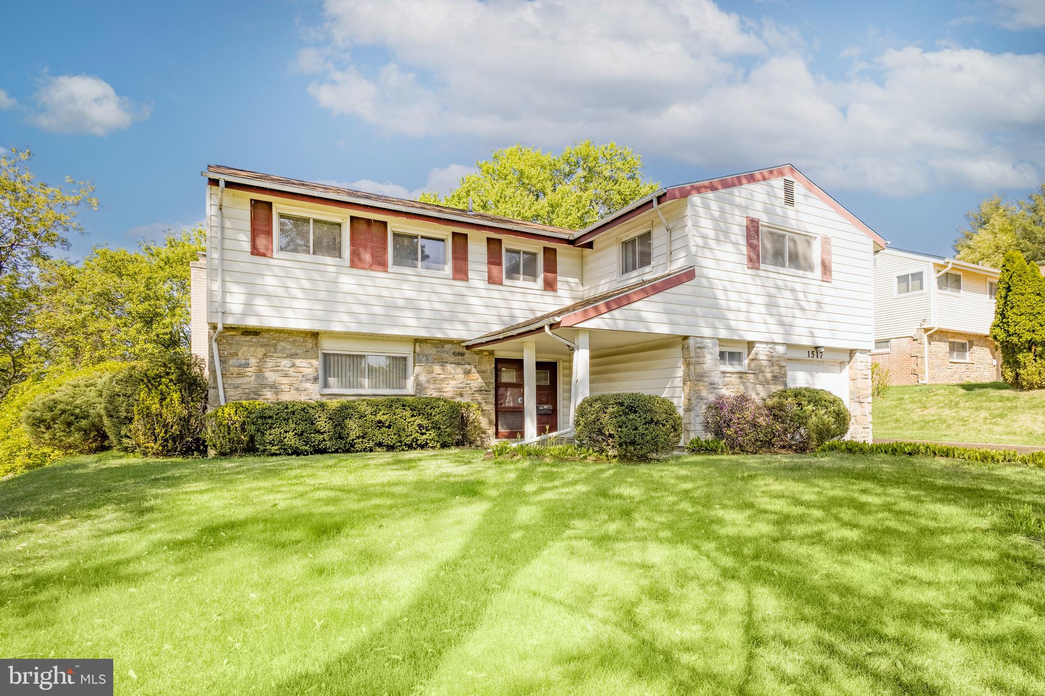 1517 Thornberry Road Wyncote, PA 19095 - Photo 2 of 38