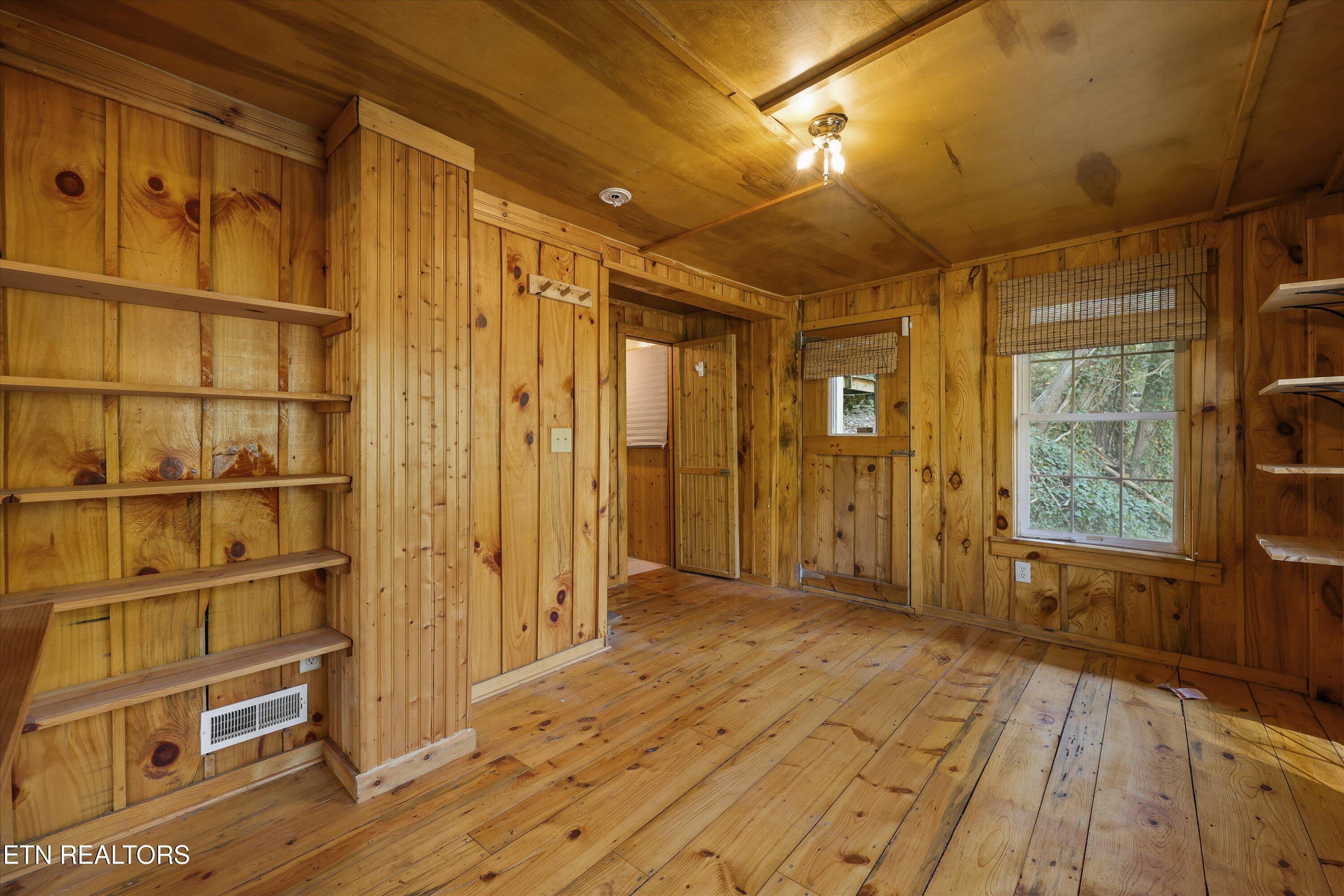 107 Mt Luke Road Townsend, TN 37882 - Photo 23 of 41 Basement / Flex Space