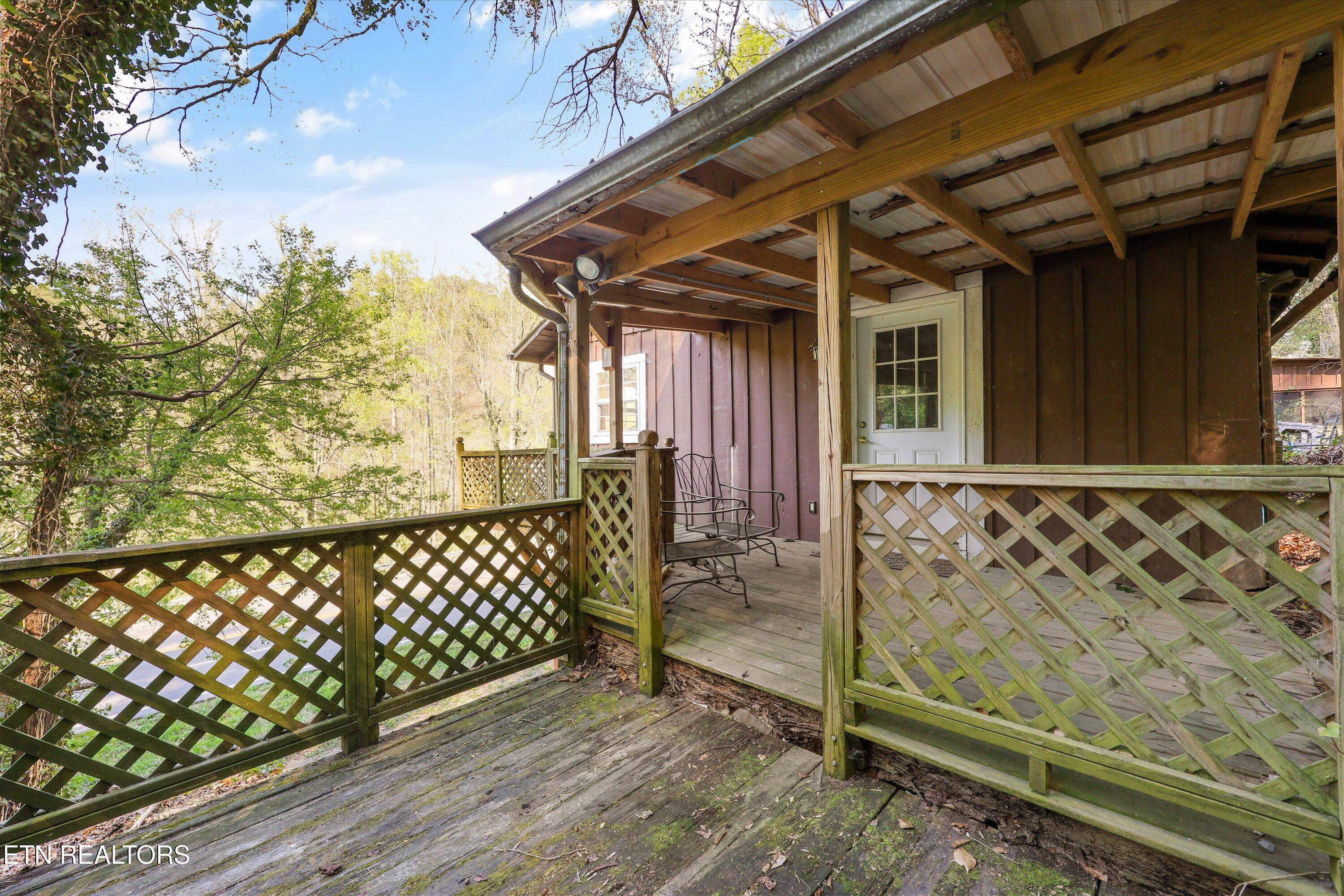 107 Mt Luke Road Townsend, TN 37882 - Photo 4 of 41 Front Porch Exterior