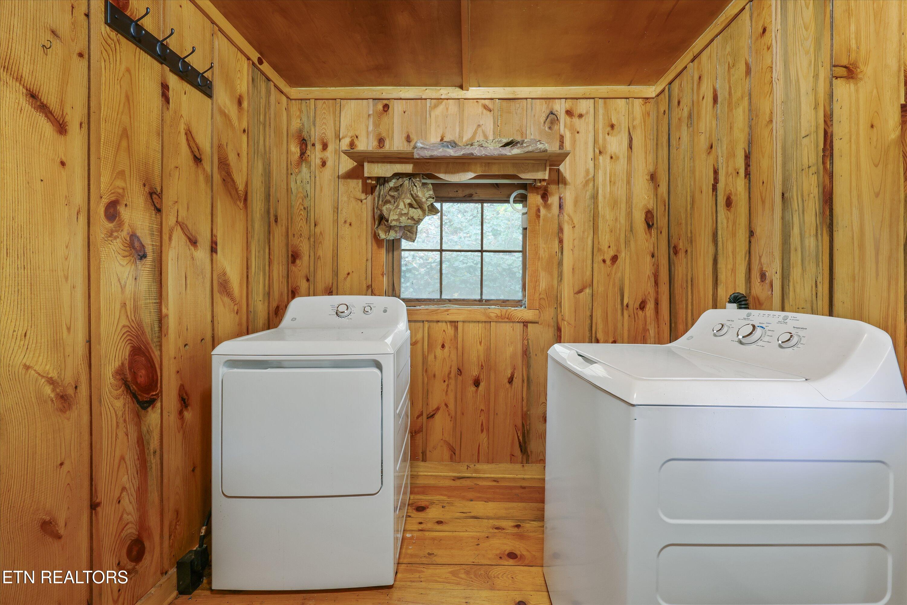 107 Mt Luke Road Townsend, TN 37882 - Photo 10 of 41 Utility Room / Laundry Combo
