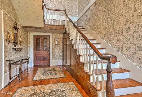 $749,900 | 1549 Highway 126, Bristol, TN 37620