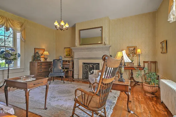 $749,900 | 1549 Highway 126, Bristol, TN 37620