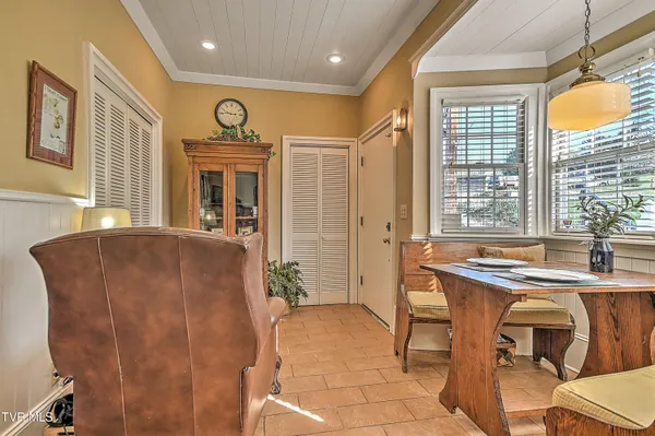 $749,900 | 1549 Highway 126, Bristol, TN 37620