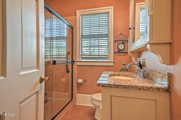 $749,900 | 1549 Highway 126, Bristol, TN 37620