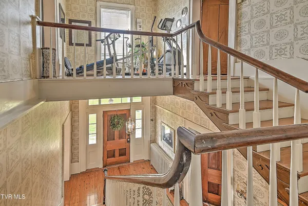 $749,900 | 1549 Highway 126, Bristol, TN 37620