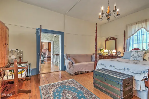 $749,900 | 1549 Highway 126, Bristol, TN 37620