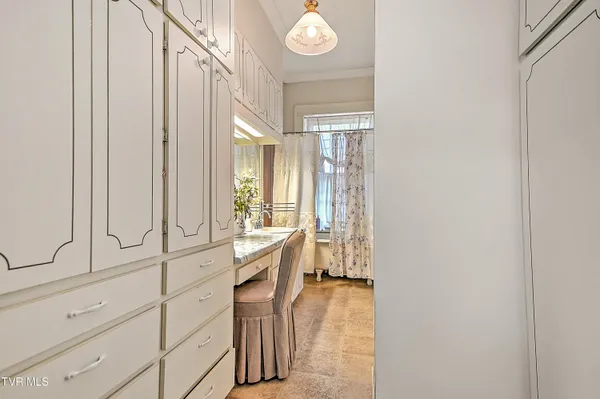 $749,900 | 1549 Highway 126, Bristol, TN 37620