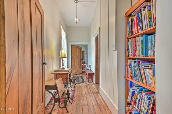 $749,900 | 1549 Highway 126, Bristol, TN 37620