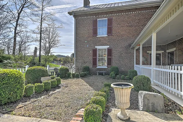 $749,900 | 1549 Highway 126, Bristol, TN 37620