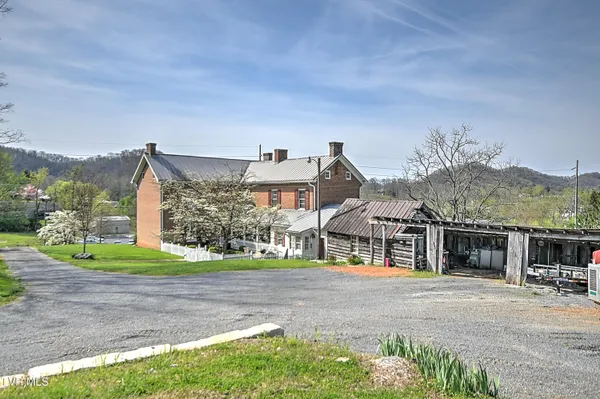 $749,900 | 1549 Highway 126, Bristol, TN 37620