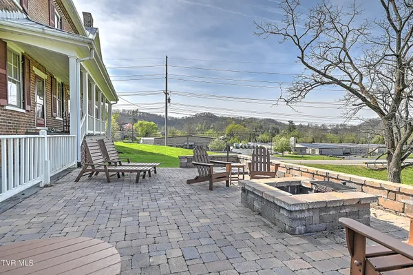 $749,900 | 1549 Highway 126, Bristol, TN 37620