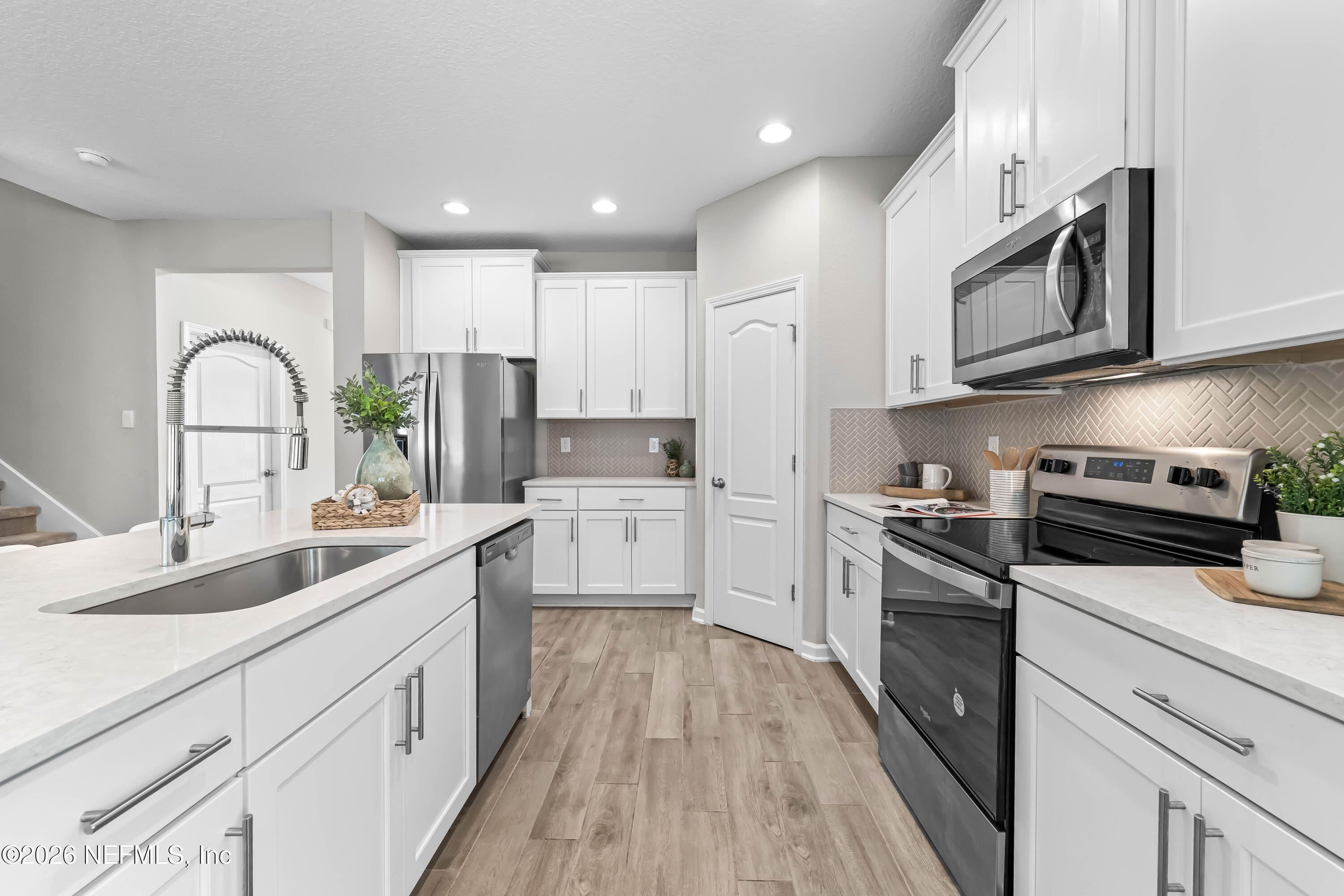 65704 Edgewater Drive Yulee, FL 32097 - Photo 5 of 35 Quartz Countertops