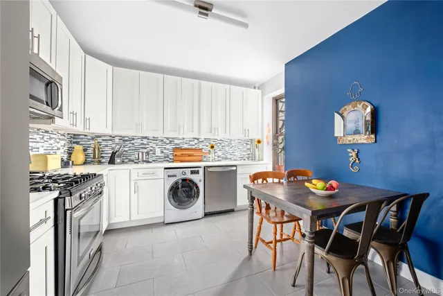 $320,000 | 1100 Grand, Unit 4A | Morrisania