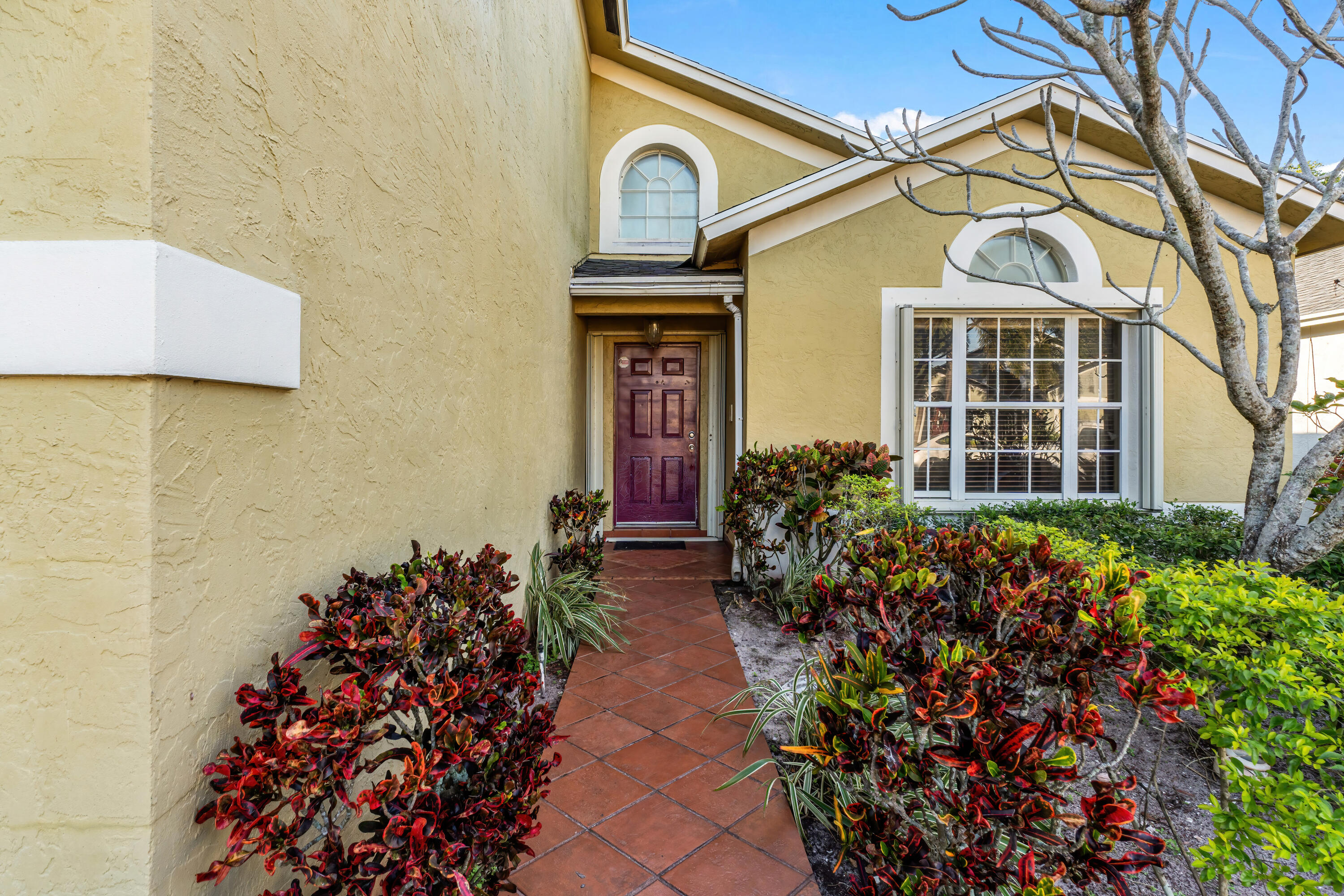 2224 Soundings Court Greenacres, FL 33413 - Photo 3 of 46