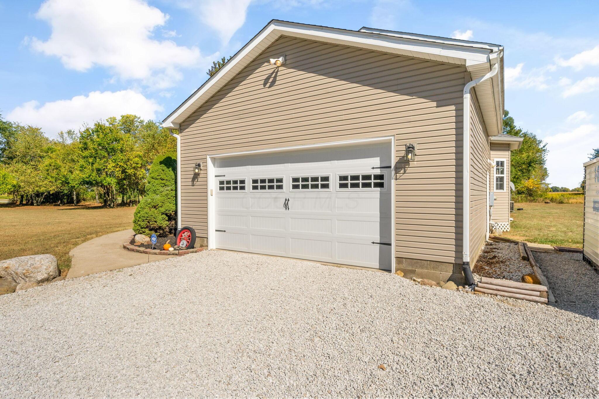 13062 Fosdyke Road Utica, OH 43080 - Photo 4 of 95 Gallery Image 4
