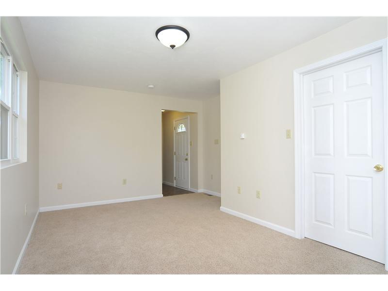 1087 Chapel Road Monaca, PA 15061 - Photo 8 of 16 Living Room.