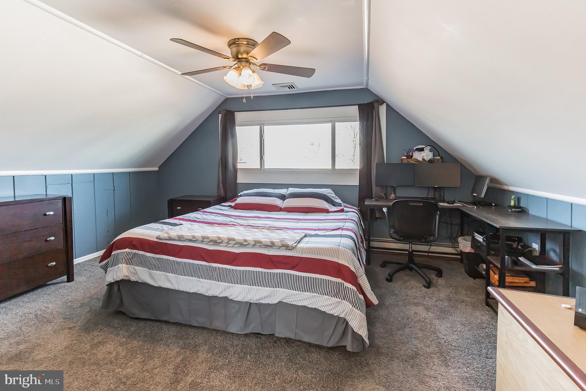 40 Iris Road Levittown, PA 19057 - Photo 21 of 30 Second Floor Primary Bedroom