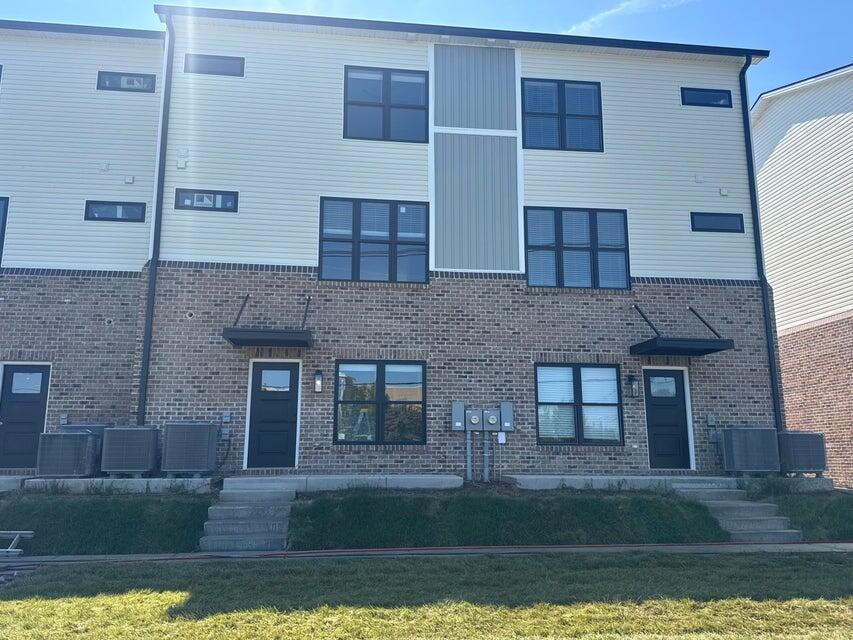 3135 Liberty Road Lexington, KY 40509 - Photo 32 of 35 3137 Liberty back 1