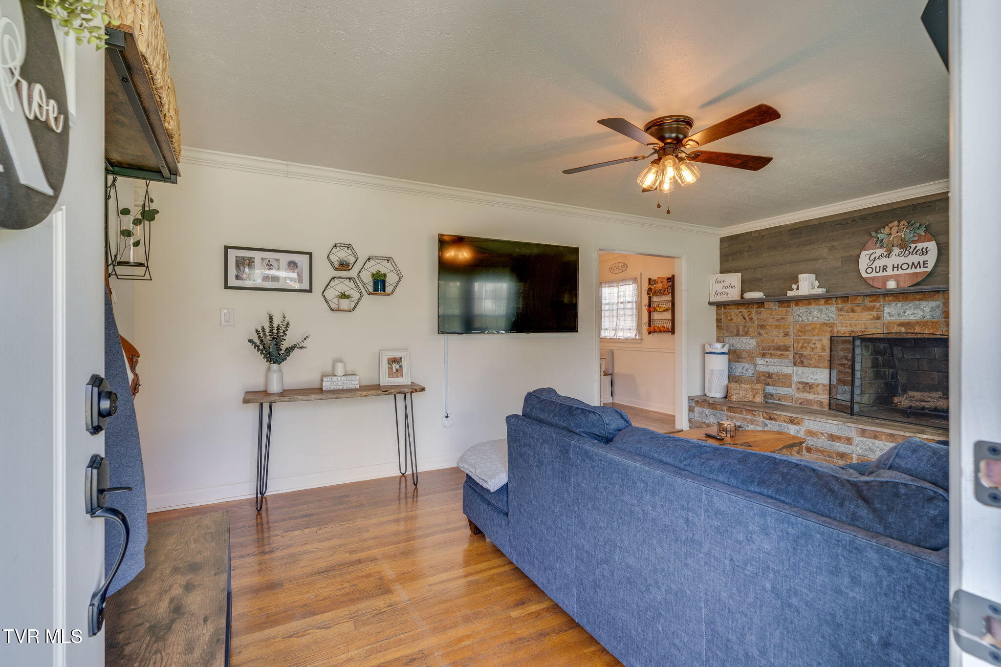 324 Green Valley Road Bristol, VA 24202 - Photo 4 of 42 004