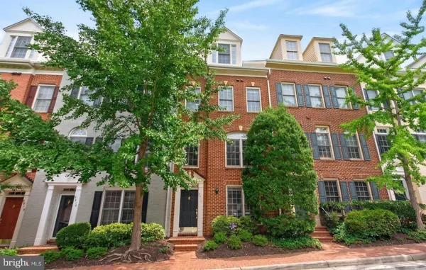 $4,500 | 8814 Hunting Lodge Court, Vienna, VA 22182