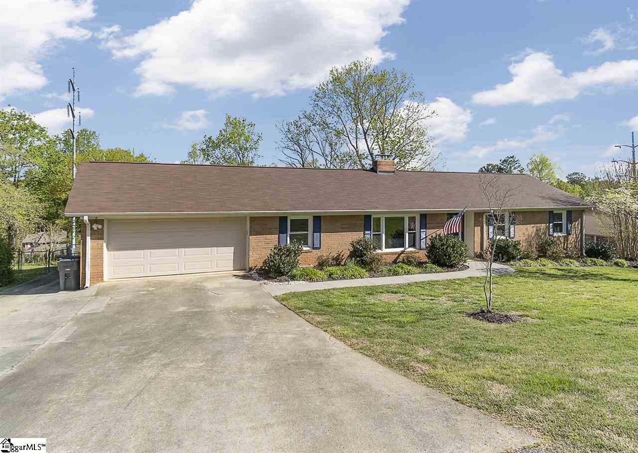 820 Butler Springs Road Greenville, SC 29615 - Photo 2 of 36 Gallery Image 2