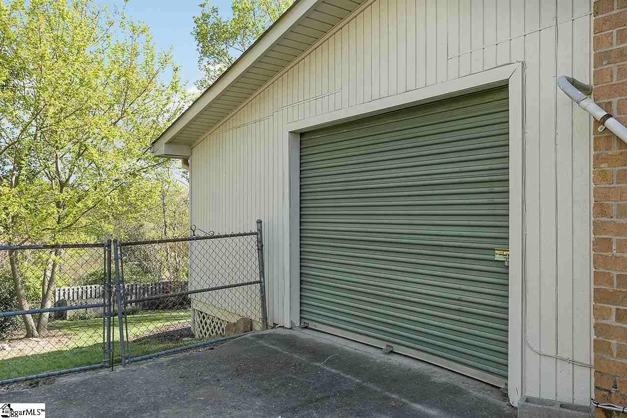 820 Butler Springs Road Greenville, SC 29615 - Photo 4 of 36 Driveway side of workshop