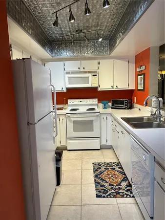 $2,600 | 6102 7th Avenue West, Unit 6102, Bradenton, FL 34209
