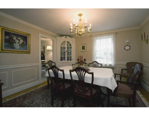 57 Fisher Road Arlington, MA 02476 - Photo 4 of 18 Gallery Image 4