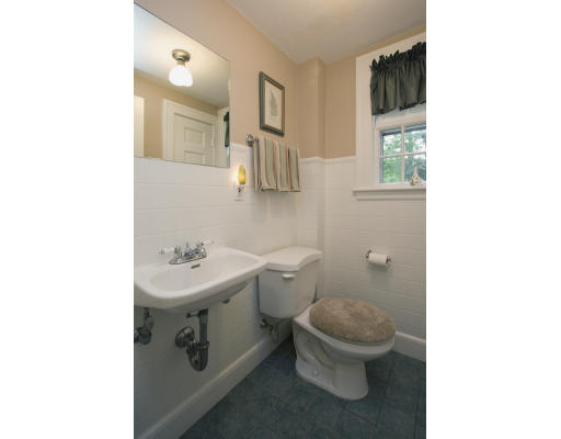 57 Fisher Road Arlington, MA 02476 - Photo 7 of 18 Gallery Image 7