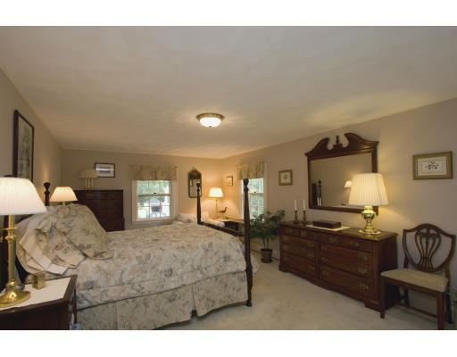 57 Fisher Road Arlington, MA 02476 - Photo 9 of 18 Gallery Image 9