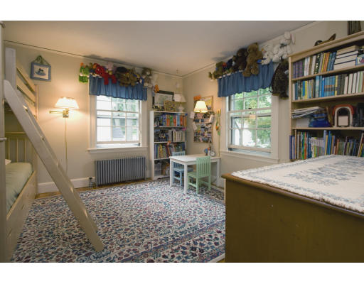 57 Fisher Road Arlington, MA 02476 - Photo 10 of 18 Gallery Image 10