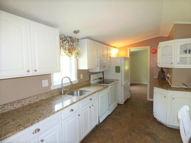 629 Grant Road Corinth, ME 04427 - Photo 2 of 20 Kitchen
