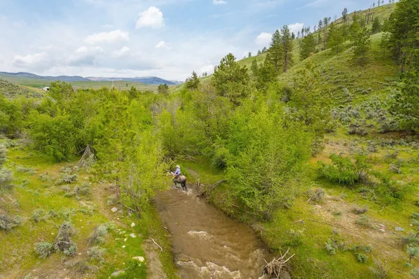 $1,050,000 | 734 Tunk Creek Road, Riverside, WA 98849