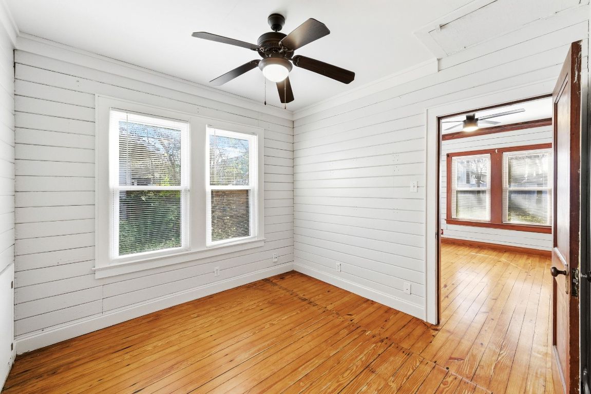 2505 Willow Street Austin, TX 78702 - Photo 17 of 26