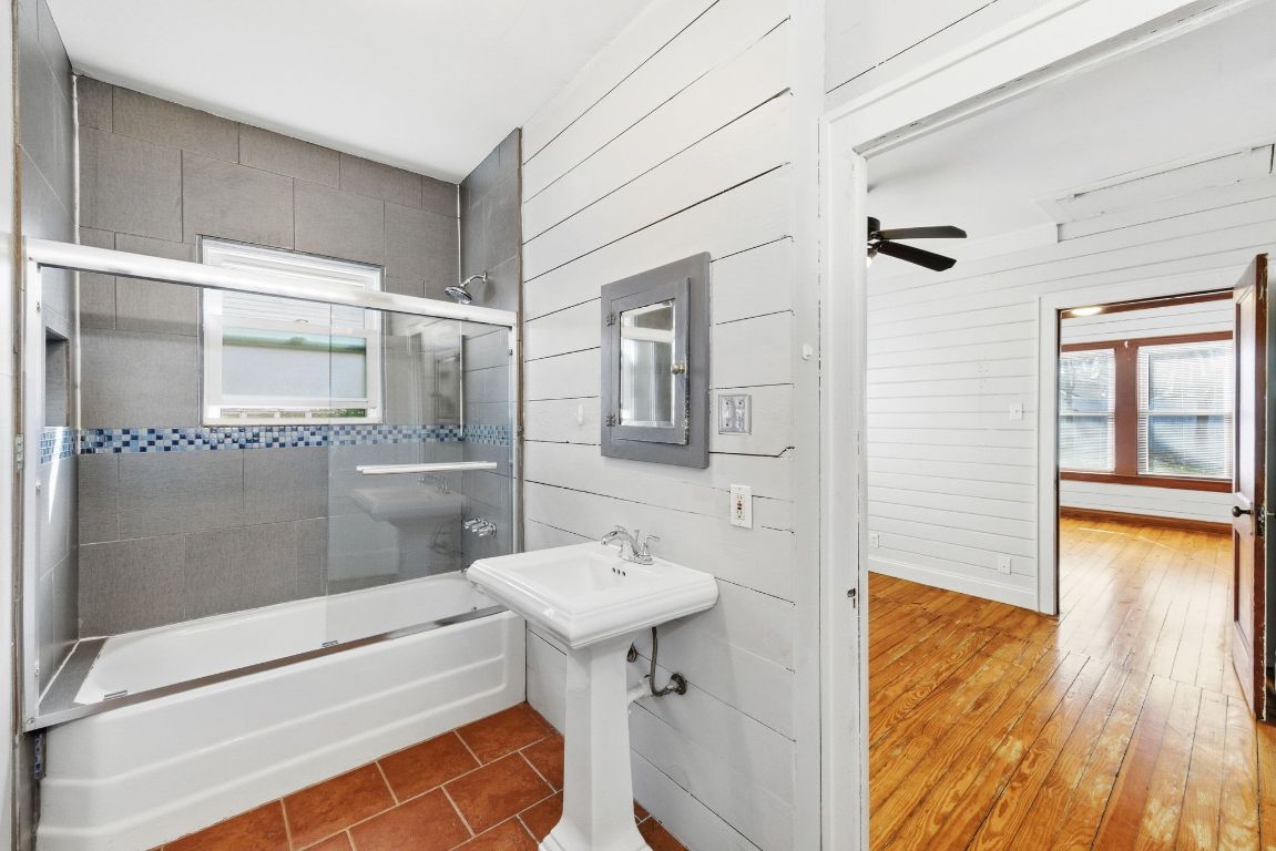 2505 Willow Street Austin, TX 78702 - Photo 19 of 26