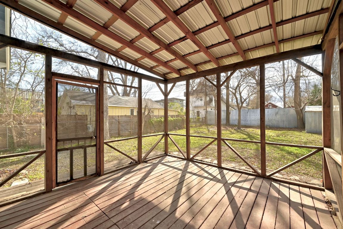 2505 Willow Street Austin, TX 78702 - Photo 21 of 26