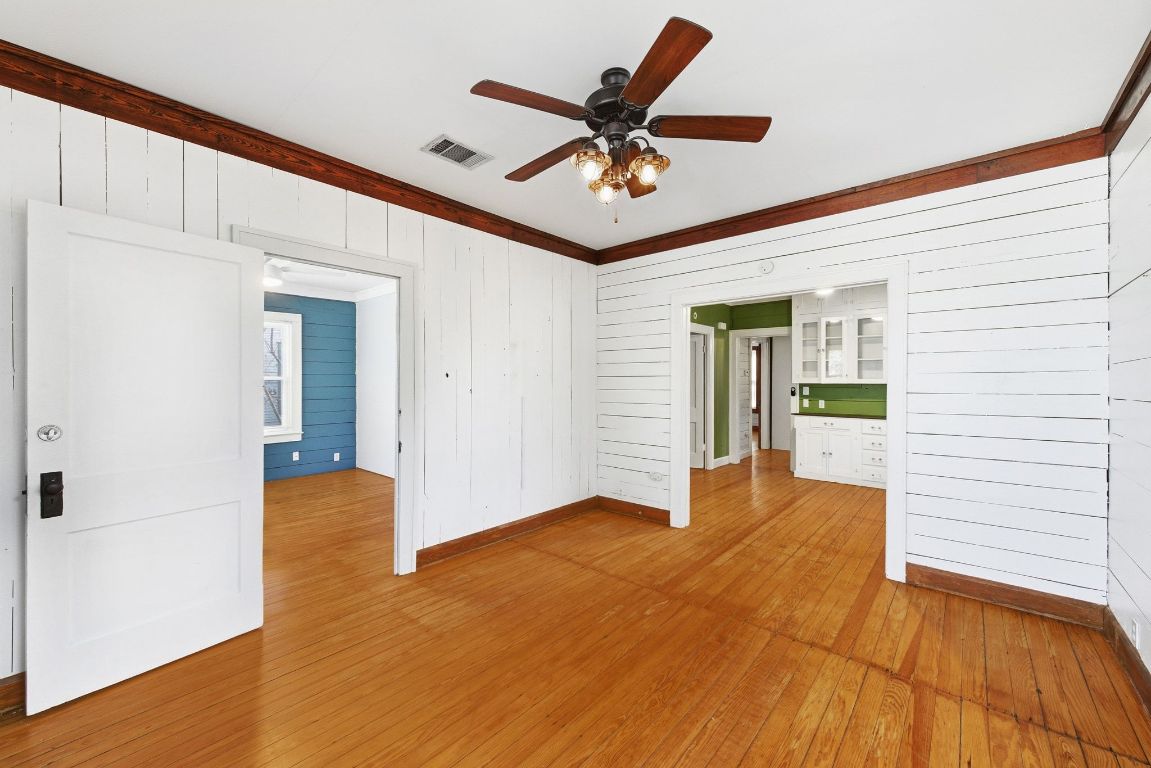 2505 Willow Street Austin, TX 78702 - Photo 6 of 26