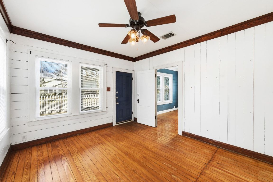 2505 Willow Street Austin, TX 78702 - Photo 7 of 26