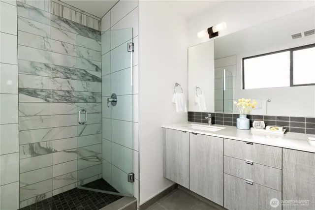 $979,000 | 6729 14th Avenue Northwest, Unit B, Seattle, WA 98117