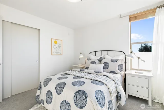 $979,000 | 6729 14th Avenue Northwest, Unit B, Seattle, WA 98117