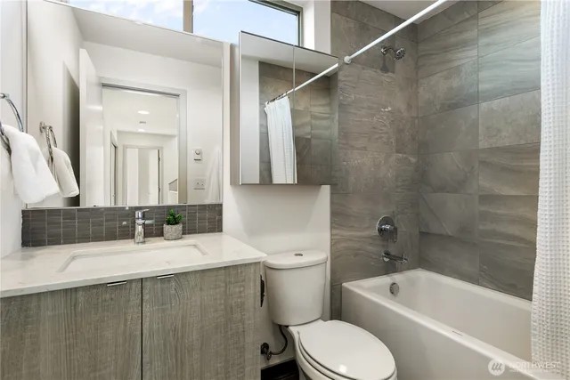 $979,000 | 6729 14th Avenue Northwest, Unit B, Seattle, WA 98117