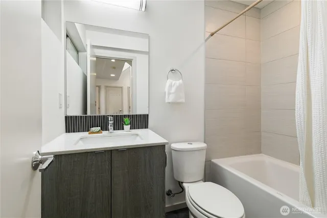 $979,000 | 6729 14th Avenue Northwest, Unit B, Seattle, WA 98117