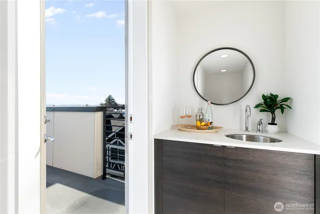 $979,000 | 6729 14th Avenue Northwest, Unit B, Seattle, WA 98117