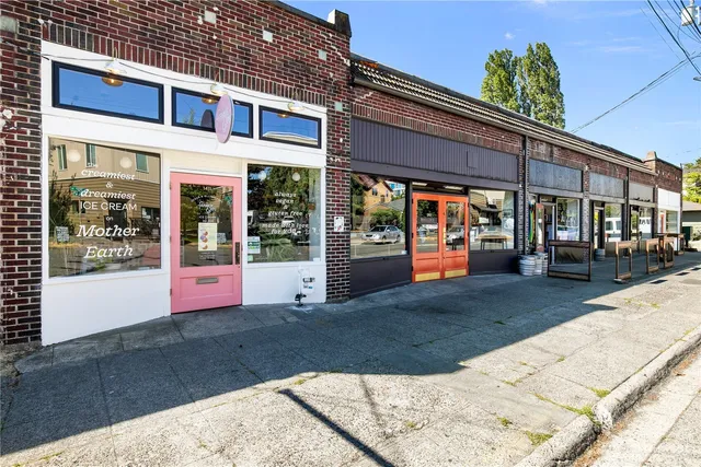 $979,000 | 6729 14th Avenue Northwest, Unit B, Seattle, WA 98117